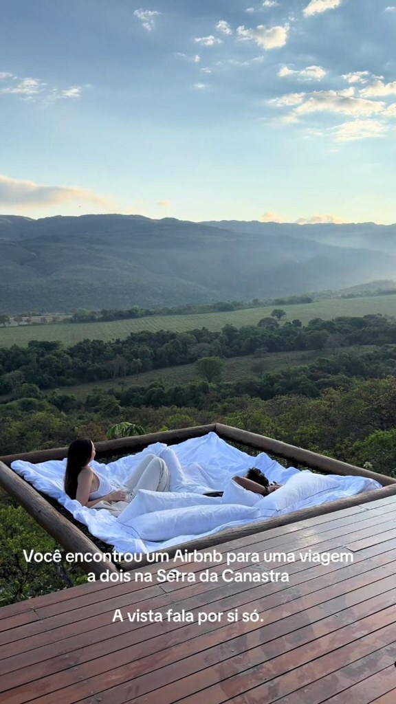 Cama ao ar livre com vista para a Serra da Canastra, no chalé Zandaia